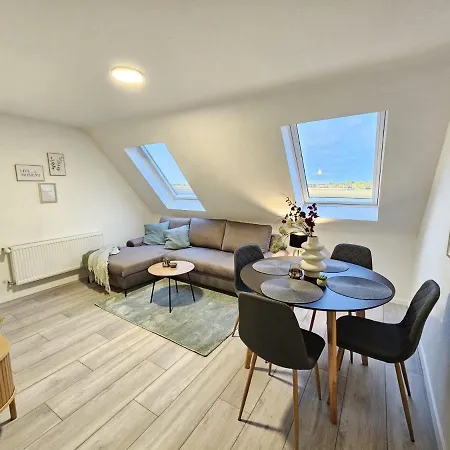 Fewo Am See, Ferienhaus, 7 Schlafzimmer, Waschmaschine, Businesswohnung Salzgitter Exterior photo