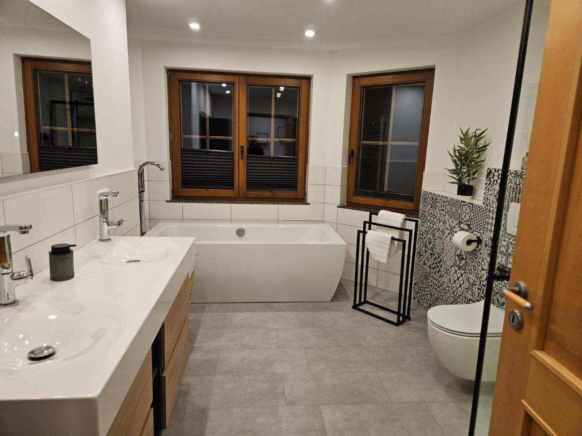 Am See, Ferienhaus, 7 Schlafzimmer, Waschmaschine, Businesswohnung Salzgitter